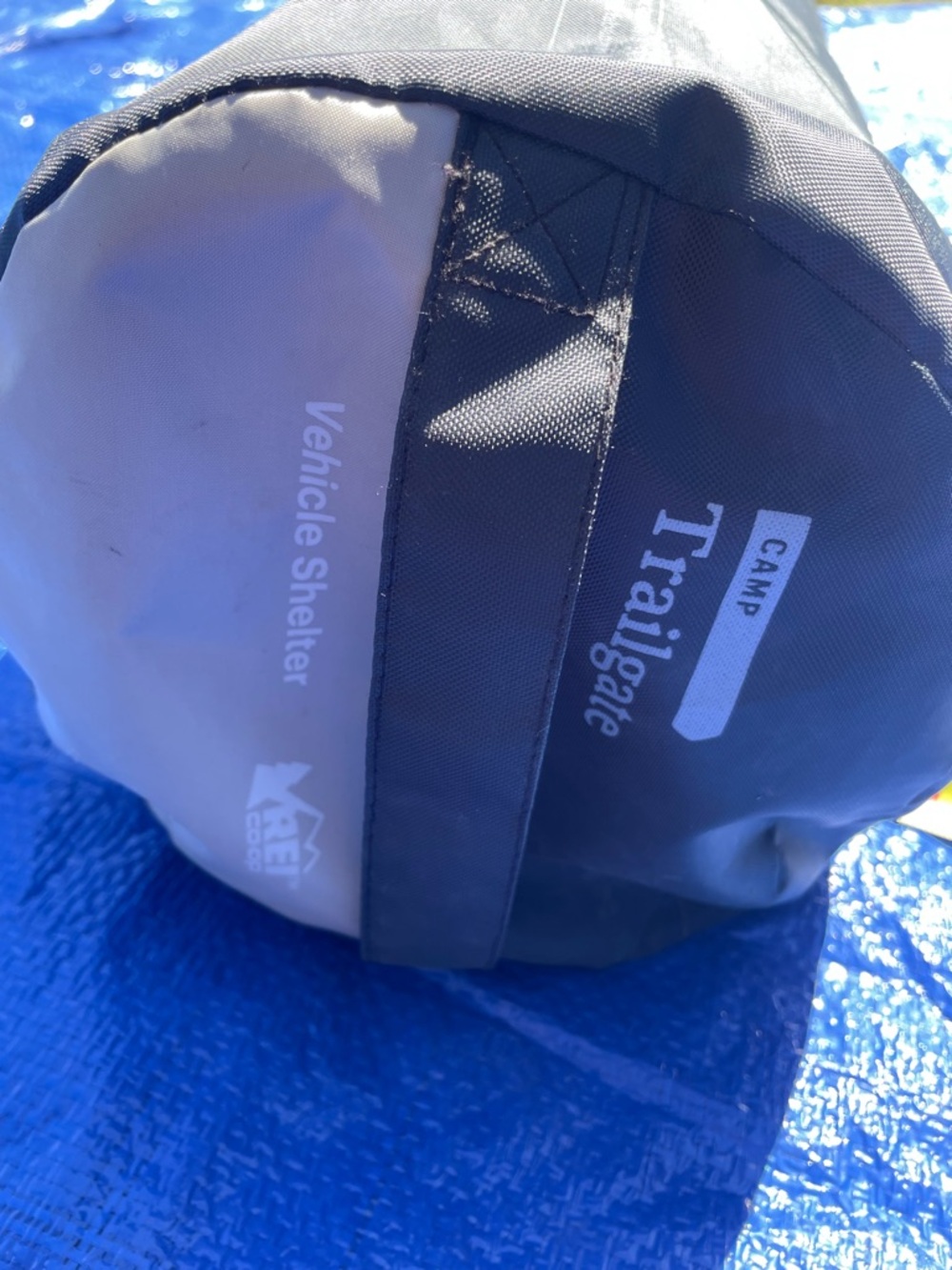 REI Packable Vehicle Shelter - Picture 2 of 12